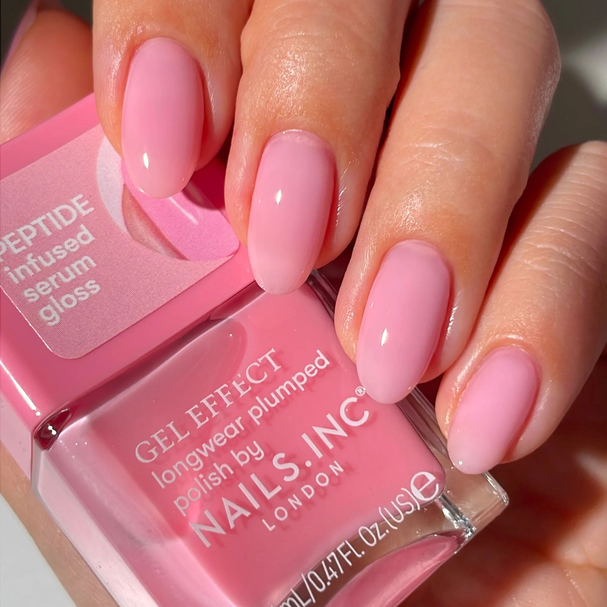 Plump and Glow 8-Piece Peptide-Infused Nail Polish Set - Image 4