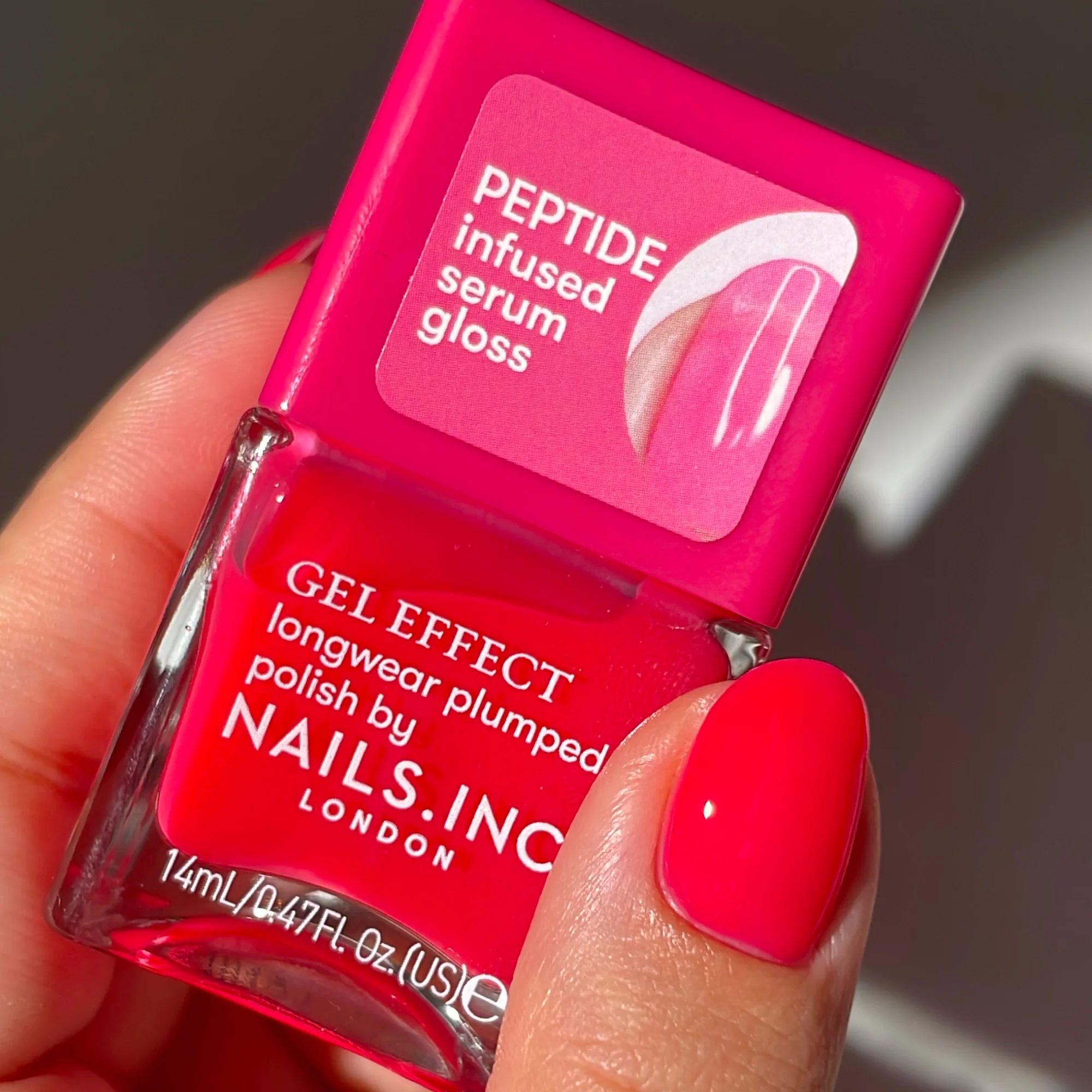 Plump and Glow 8-Piece Peptide-Infused Nail Polish Set - Image 6